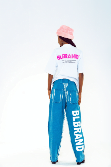 BL BRAND - Plane White Tshirt - OUR COMMUNINTY FASHION - Sky blue distress jean